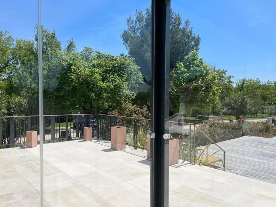 Villa Des Jacinthes Tarascon Exterior foto