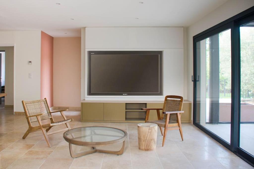 Villa Des Jacinthes Tarascon Exterior foto