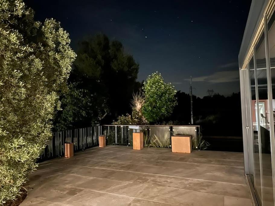 Villa Des Jacinthes Tarascon Exterior foto